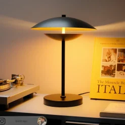 Lindby LED tafellamp Tiama, metaal, zwart/goud, Ø 30 cm