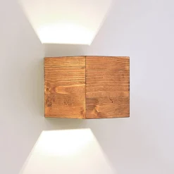 Lindby LED wandlamp Benicio, 11 cm, hoekig, hout