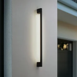 Lindby LED wandlamp Neano, 90cm, zwart, metaal, IP54