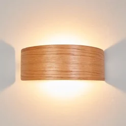 Lindby LED wandlamp Rafailia, breedte 23cm, hout, 3.000 K