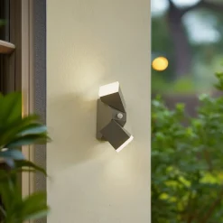 Lindby LED wandlamp Sally, 22 cm, grijs, IP54, sensor