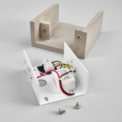 Lindby LED wandlamp Yva, grijs, beton, 13 x 13 cm, omhoog/omlaag