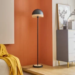 Lindby Lonnaris vloerlamp met rotan, zwart