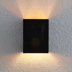 Lindby Lukani wandlamp, hoekig