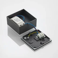 Lindby Mathea LED buiten plafondlamp, hoekig