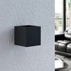 Lindby Mirza aluminium-wandlamp, hoekig, zwart