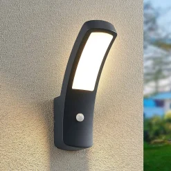 Lindby Moshe LED buiten wandlamp met sensor