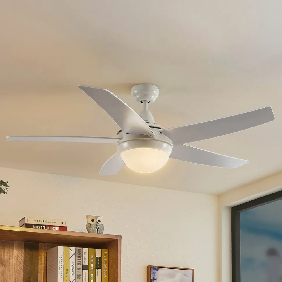Lindby plafondventilator met verlichting Auraya, stil, wit, 130cm
