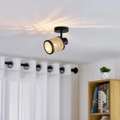 Lindby Spot Yaelle, Ø 10 cm, rotan, zwart, E27