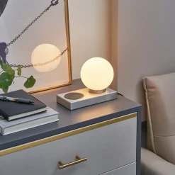 Lindby tafellamp Junis, nikkel, oplaadfunctie