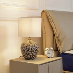 Lindby tafellamp Thalassia, zwart/wit, Ø 26cm, keramiek