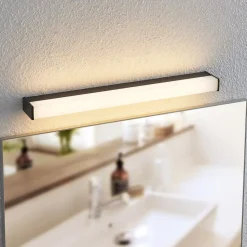 Lindby Ulisan LED badkamer wandlamp hoekig 58,8 cm