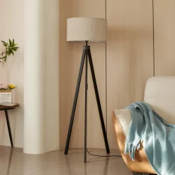 Lindby vloerlamp Herry, zwart, hout, driepoot, 153 cm