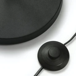 Lindby vloerlamp Karoli, zwart, 156cm, metaal, flexibele arm