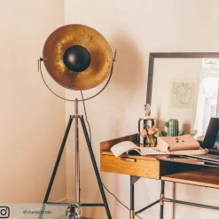 Lindby vloerlamp Mineva. zwart/goud, metaal, hoogte 180 cm