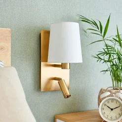 Lindby wandlamp Aiden, 30 cm, antiek messing, LED leeslampje