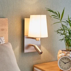 Lindby wandlamp Aiden, wit, nikkel, LED leeslampje