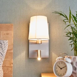 Lindby wandlamp Aiden, wit, nikkel, LED leeslampje