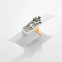 Lindby wandlamp Desirio, wit/goud, 35cm, metaal