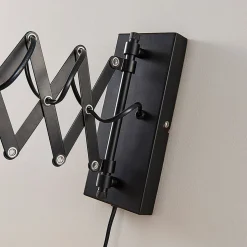 Lindby wandlamp Merle, zwart, 60 cm, leeslamp, uitschuifbaar