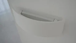 Lindby wandlamp Naike, wit, gips, hoogte 15 cm