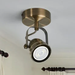 Lindby wandspot Leonor, messing, metaal, 1-lamp, 9,5 cm