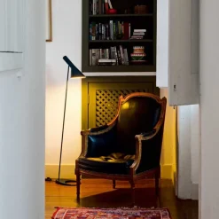 Louis Poulsen AJ - Vloerlamp, zwart