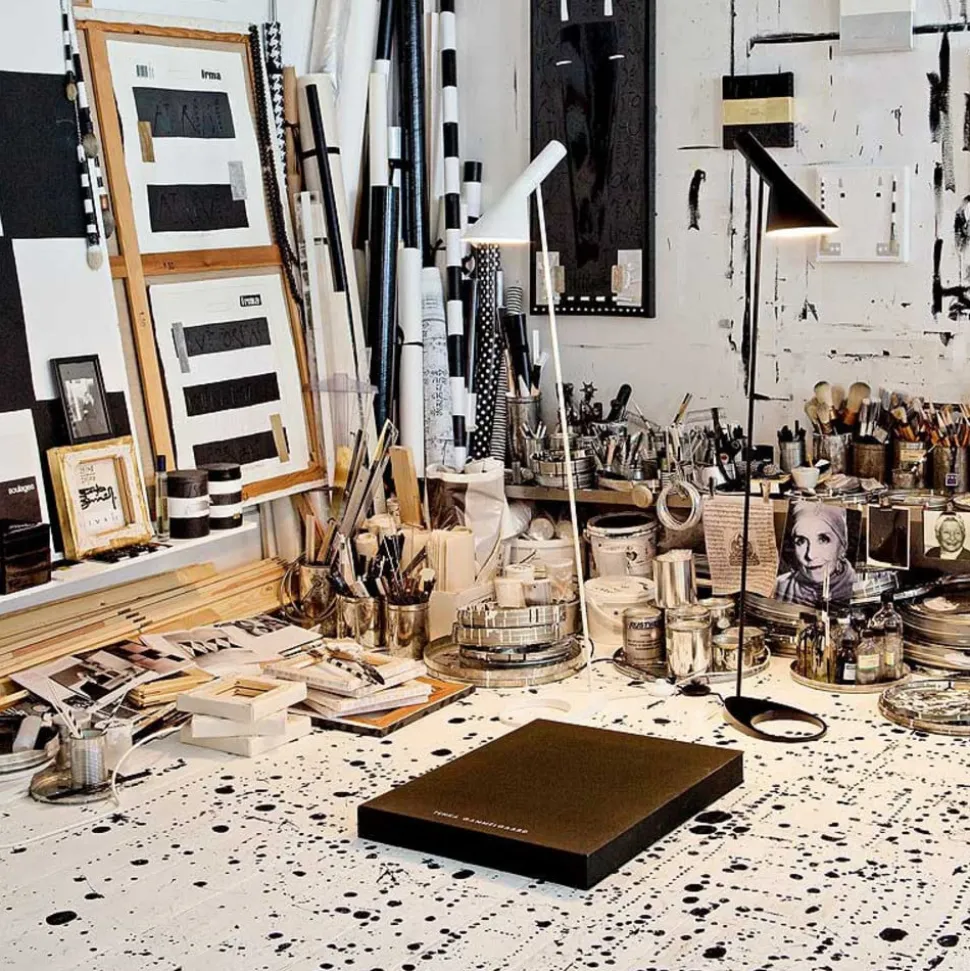 Louis Poulsen AJ - Vloerlamp, zwart