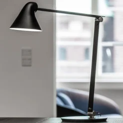 Louis Poulsen NJP tafellamp voet 2.700 K zwart