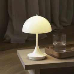 Louis Poulsen Panthella Portable 160 V3, opaalbeige