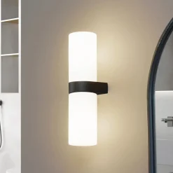 Lucande Basolo badkamer wandlamp, zwart, hoogte 31,5 cm, glas