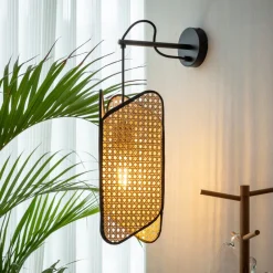 Lucande Bassiola wandlamp met bamboe kap