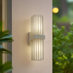 Lucande buitenwandlamp Chandan, 42 cm, wit, metaal, IP54