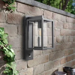 Lucande buitenwandlamp Ferda, sensor, pendel antraciet IP44