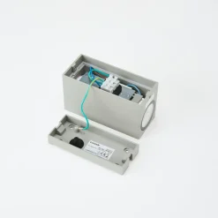 Lucande buitenwandlamp Tavi, 15 cm, zilver, Bridgelux LED