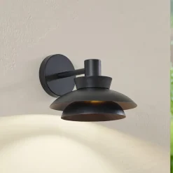 Lucande buitenwandlamp Thais, zwart, metaal, Ø 25 cm