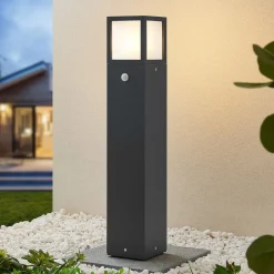 Lucande Dewari tuinpadverlichting, bewegingsmelder, E27, 65cm, IP54