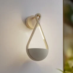 Lucande LED buiten wandlamp Florka, beton, hangende korf, IP54