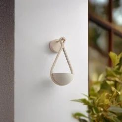 Lucande LED buiten wandlamp Florka, beton, hangende korf, IP54