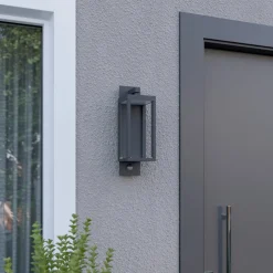 Lucande LED buiten wandlamp Ferdinand, sensor, grijs, 38 cm
