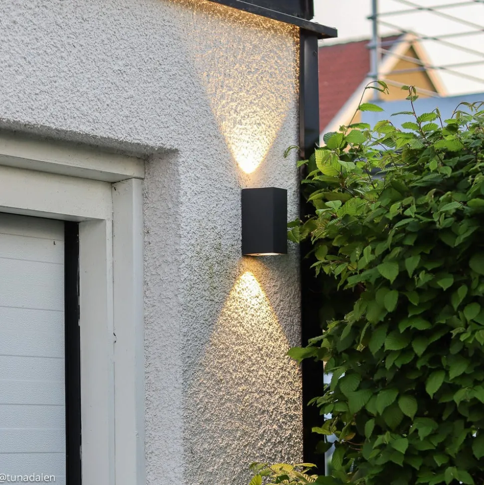 Lucande LED buiten wandlamp Tavi, hoogte 15 cm, zwart