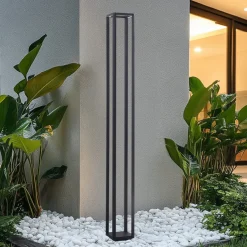 Lucande LED buitenlamp Thorvid, hoogte 180 cm, zwart