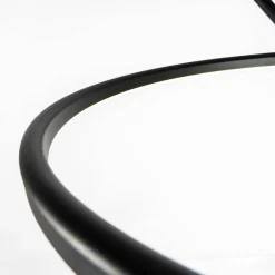 Lucande LED gebogen vloerlamp Virvera, rond, zwart, metaal