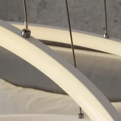 Lucande LED hanglamp Ezana, wit, metaal, Ø 80cm