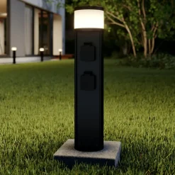 Lucande LED sokkellamp Corban, grijs, contactdozen, IP44