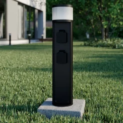 Lucande LED sokkellamp Corban, grijs, contactdozen, IP44