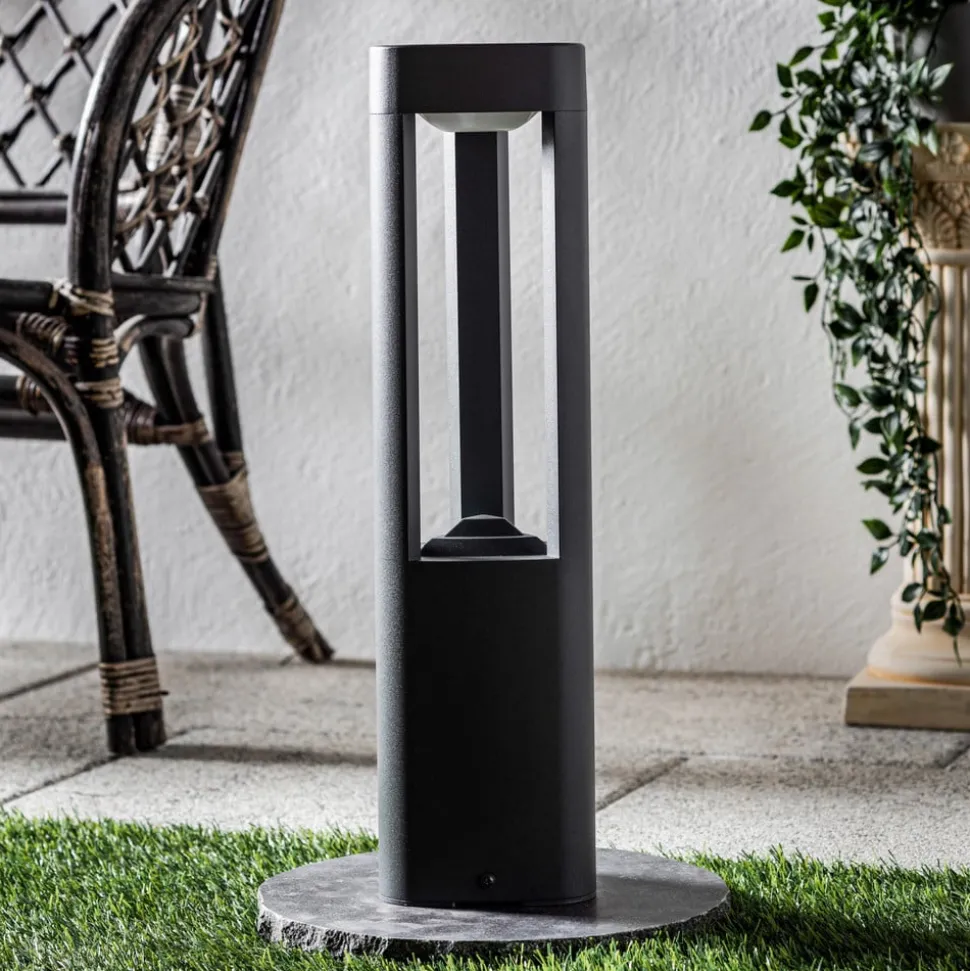 Lucande LED sokkellamp Pirron, 50 cm, driehoekig, IP54