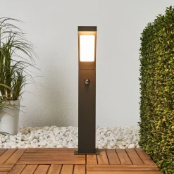Lucande LED tuinpadverlichting Juvia, 60 cm, bewegingsmelder, IP54