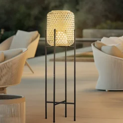 Lucande LED vloerlamp Adebi, zwart, bamboe, Ø32,5cm