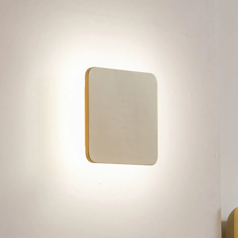 Lucande LED wandlamp Elrik, goudkleurig, 22 cm, metaal